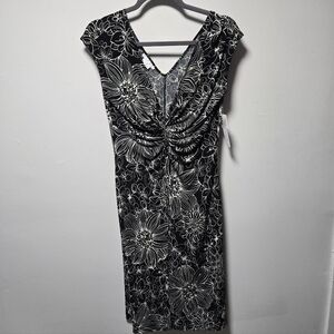 NWT London Times Black White Floral Dress Size 10 Career Wear